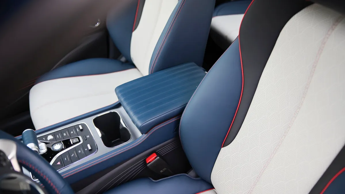 BYD BYD ATTO 3 — photo 18