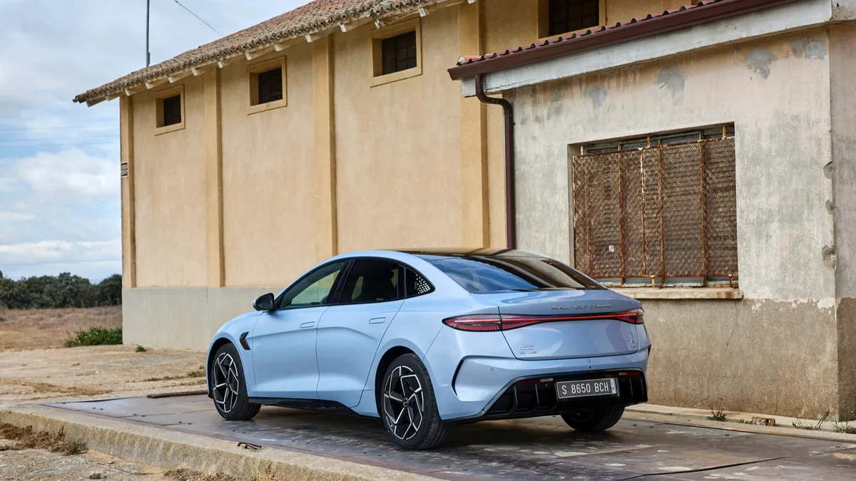 BYD BYD SEAL 82.5 kWh AWD Excellence — photo 7