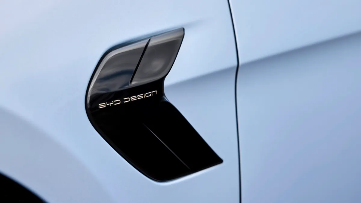 BYD BYD SEAL 82.5 kWh AWD Excellence — photo 27