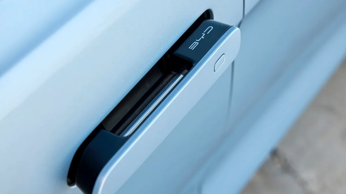 BYD BYD SEAL 82.5 kWh AWD Excellence — photo 32