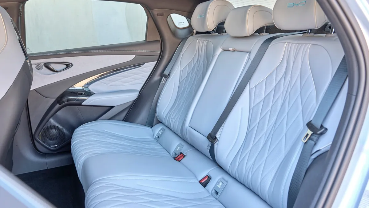 BYD BYD SEAL 82.5 kWh RWD Design — photo 22