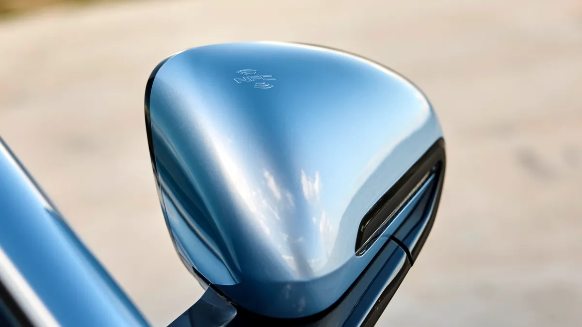 BYD BYD SEAL 82.5 kWh RWD Design — photo 31