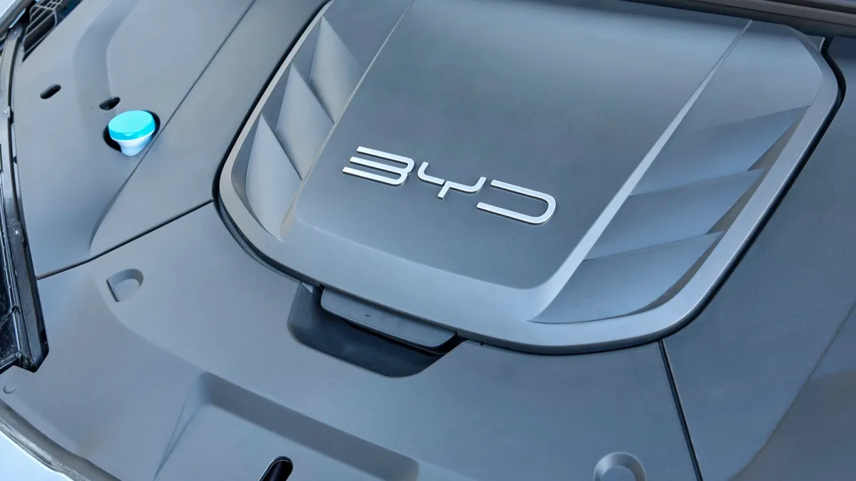 BYD BYD SEAL 82.5 kWh RWD Design — photo 34