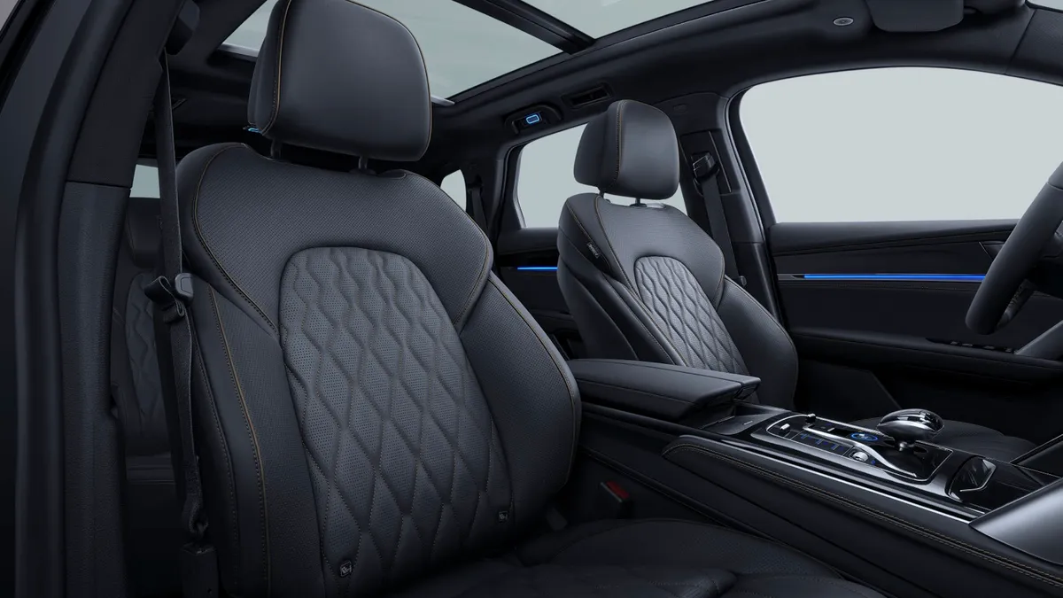 BYD BYD TANG Flagship — photo 9