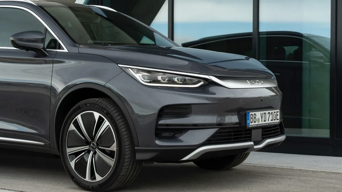 BYD BYD TANG Flagship — photo 17