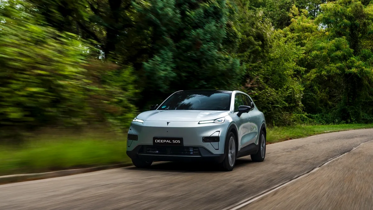 Changan Changan Deepal S05 RWD — photo 9