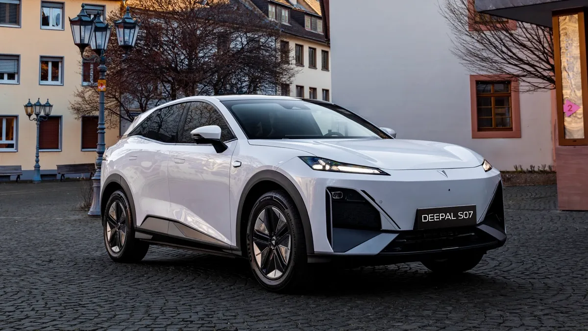 Changan Changan Deepal S07 Standard — photo 1