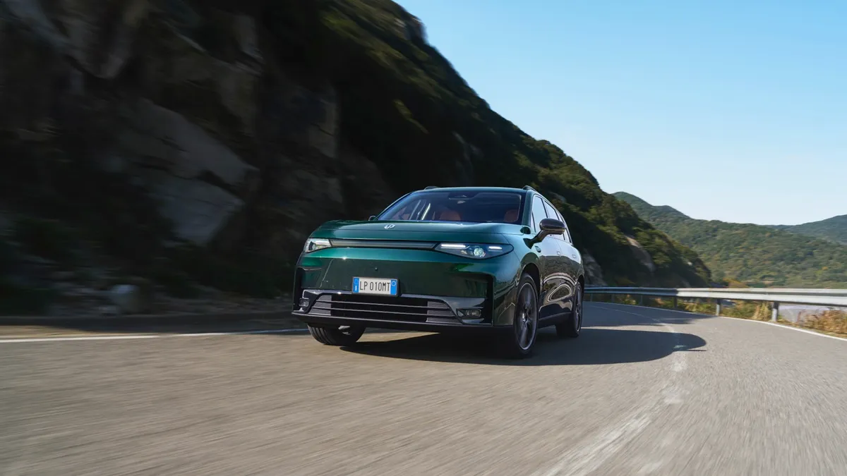 Leapmotor Leapmotor C10 AWD 81.9 kWh — photo 3