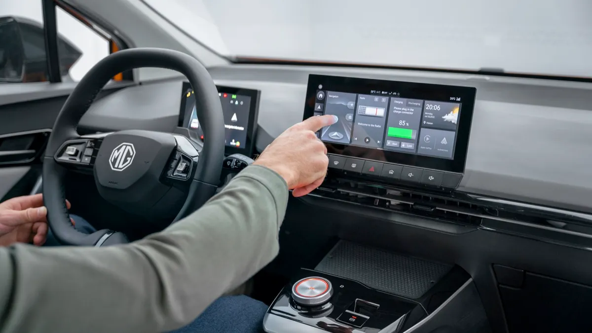 MG MG MG4 Electric 64 kWh — photo 13