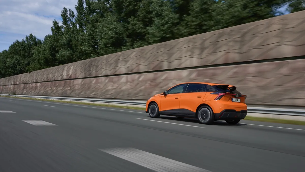 MG MG MG4 Electric 77 kWh — photo 8