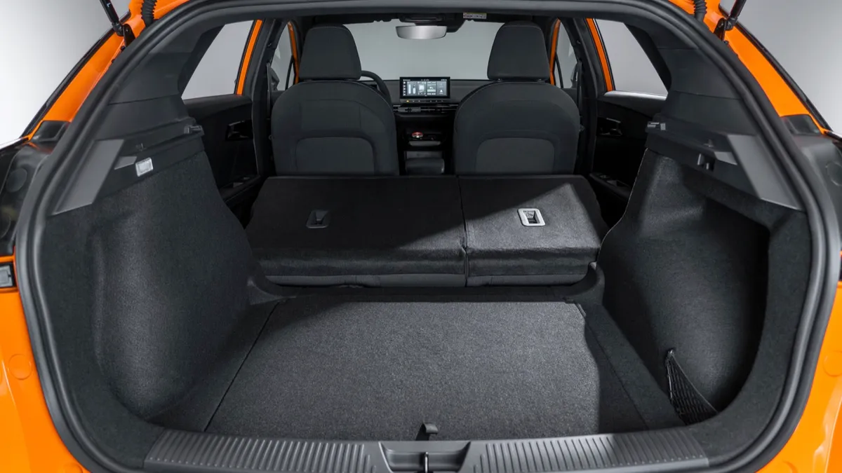 MG MG MG4 Electric 77 kWh — photo 23