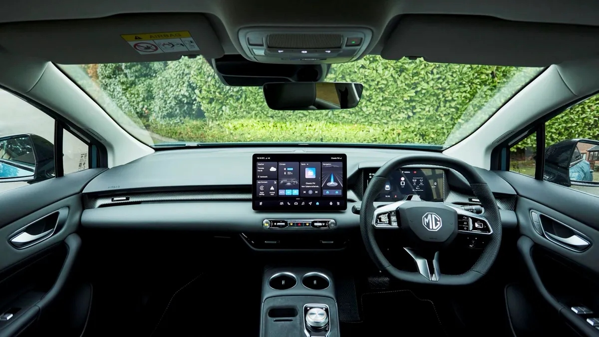 MG MG MG4 Premium Extended Range — photo 4