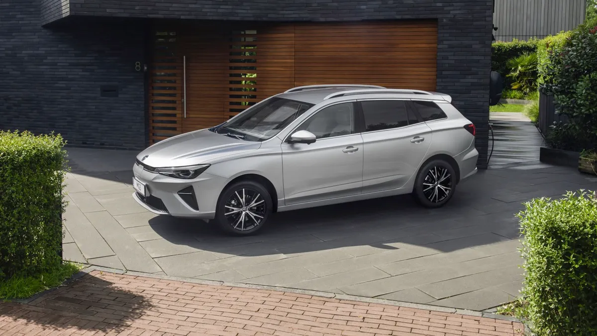 MG MG MG5 Electric Long Range — photo 11