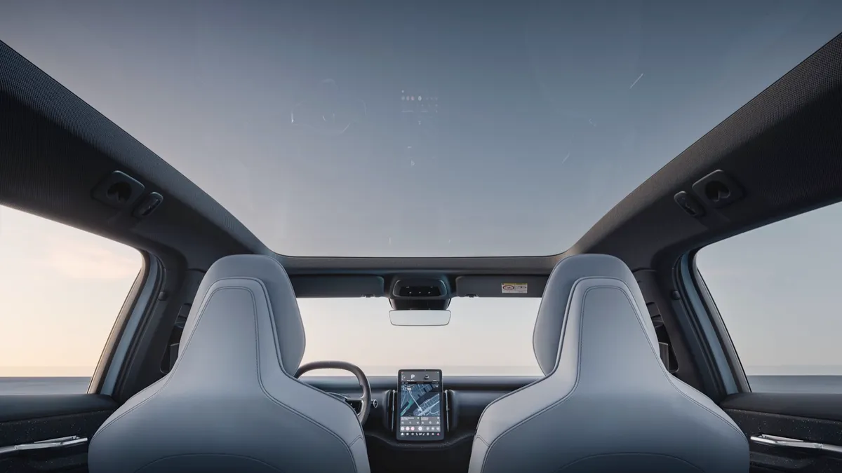 Volvo Volvo EX30 Single Motor — photo 18