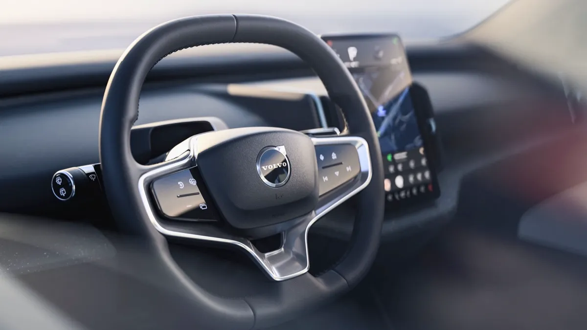 Volvo Volvo EX30 Single Motor ER — photo 15