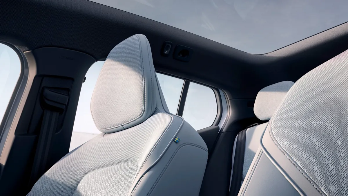 Volvo Volvo EX30 Single Motor ER — photo 23