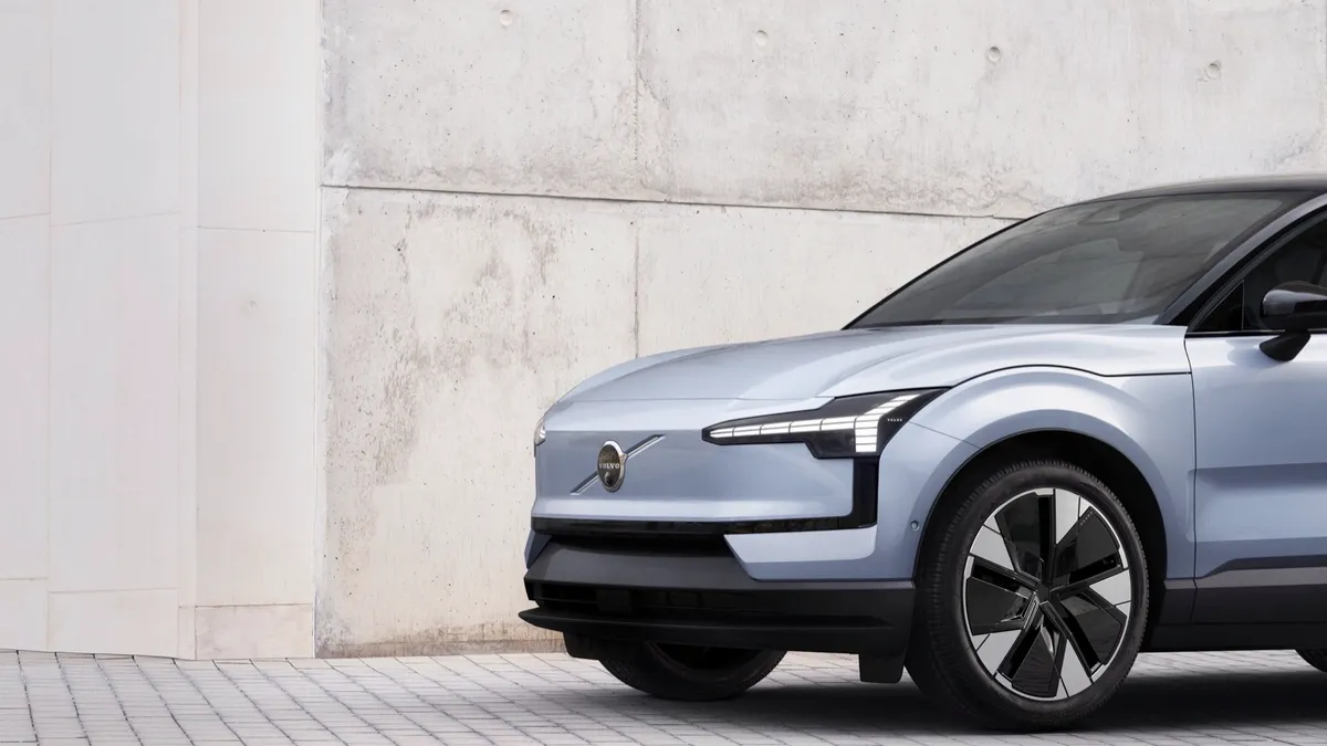 Volvo Volvo EX30 Single Motor ER — photo 29