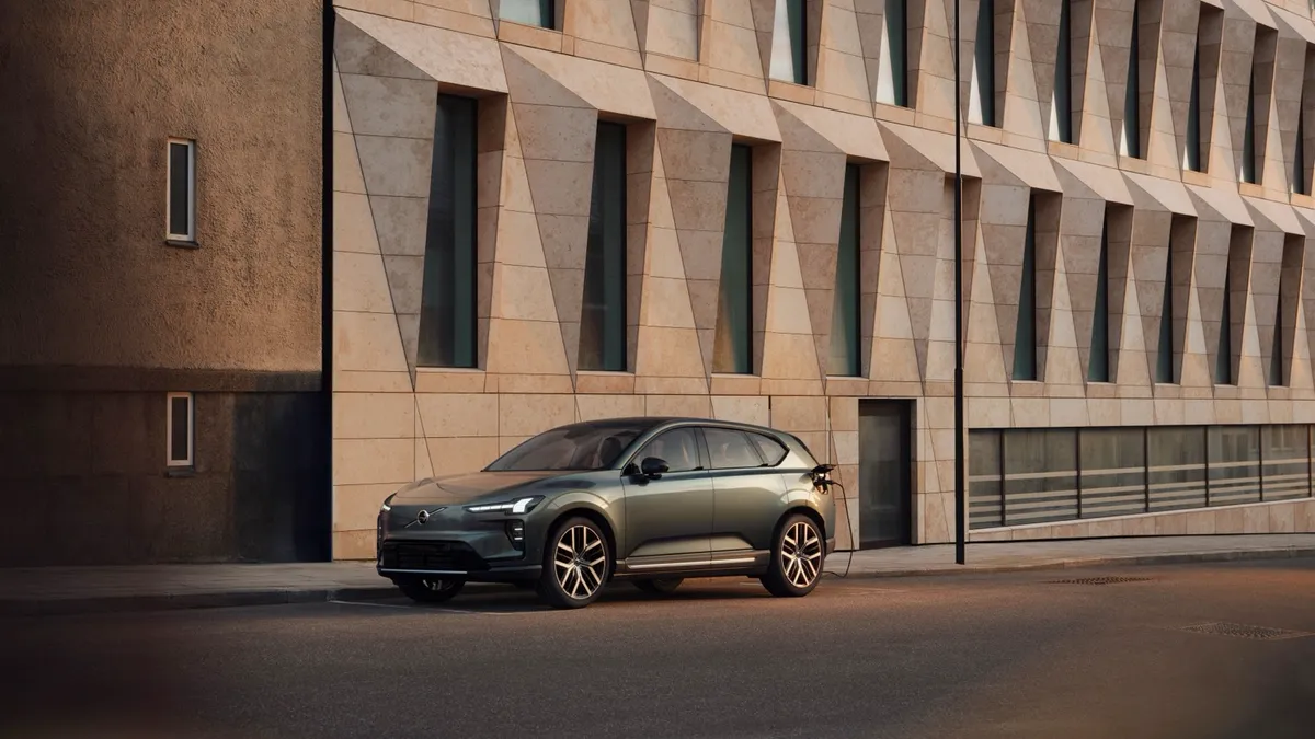 Volvo Volvo EX60 P12 AWD — photo 9