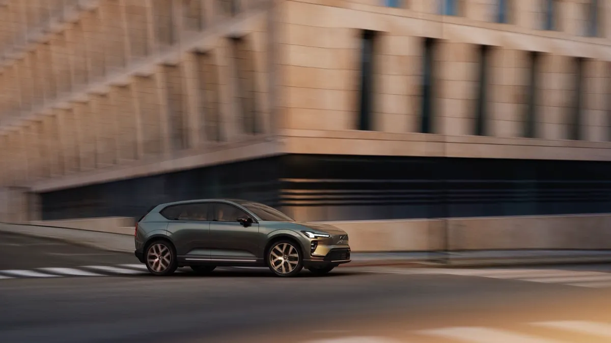 Volvo Volvo EX60 P12 AWD — photo 10