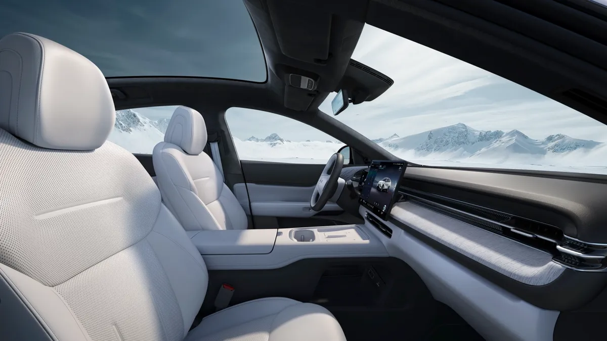 Xpeng XPENG G6 RWD Long Range — photo 8