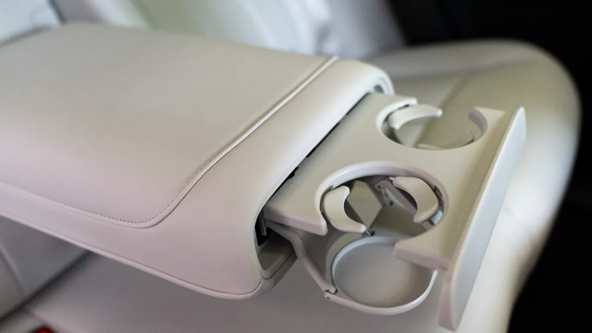 Xpeng XPENG G6 RWD Long Range — photo 10