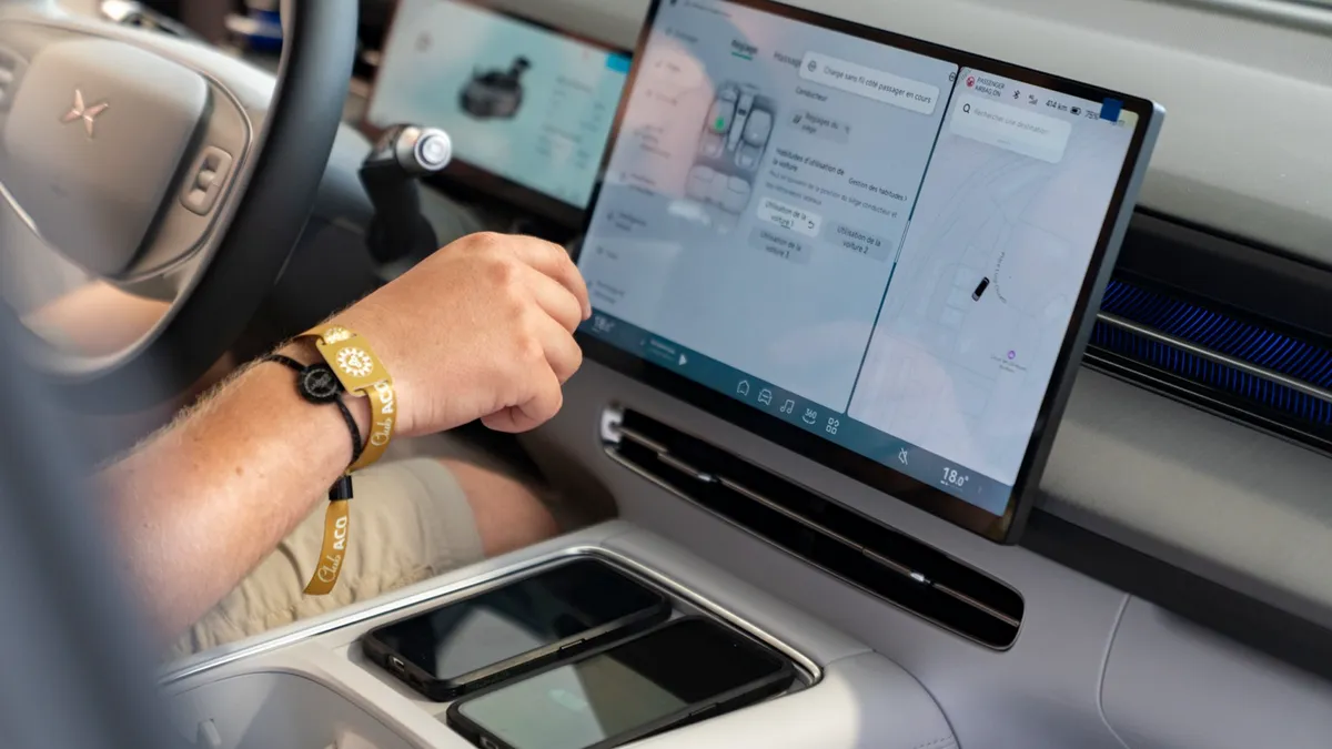 Xpeng XPENG G6 RWD Long Range — photo 12