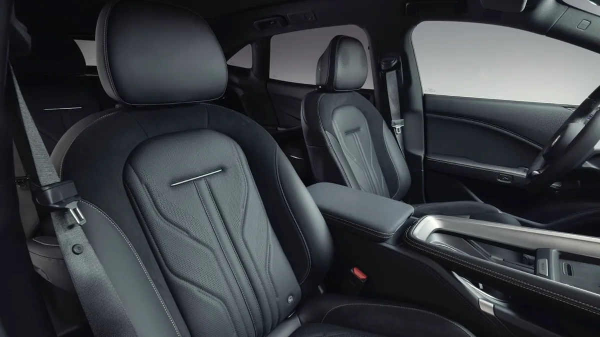 Zeekr Zeekr 7GT Long Range RWD — photo 9